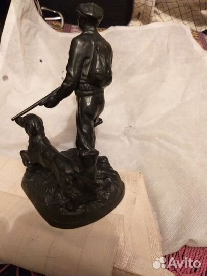 Чугунные статуэтка СССР 1974 г охотник с собакой