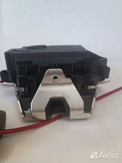 Замок багажника для Mercedes