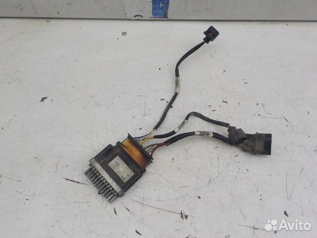 Блок управления вентиляторами Audi Q5 2008