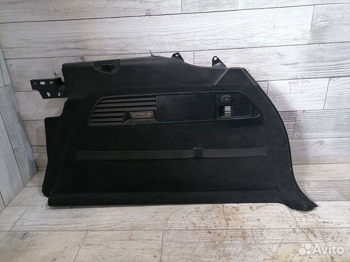 Обшивка багажника правая VW Touareg NF 2011-2014