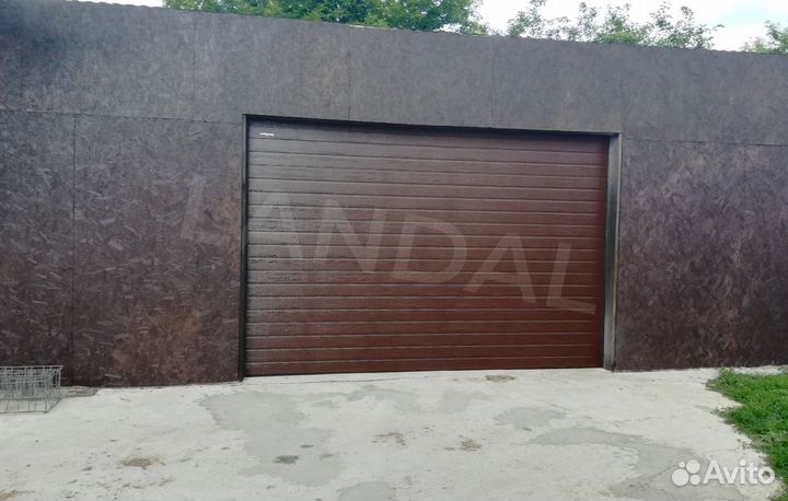Гаражные секционные ворота