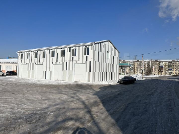 Гараж, > 30 м²