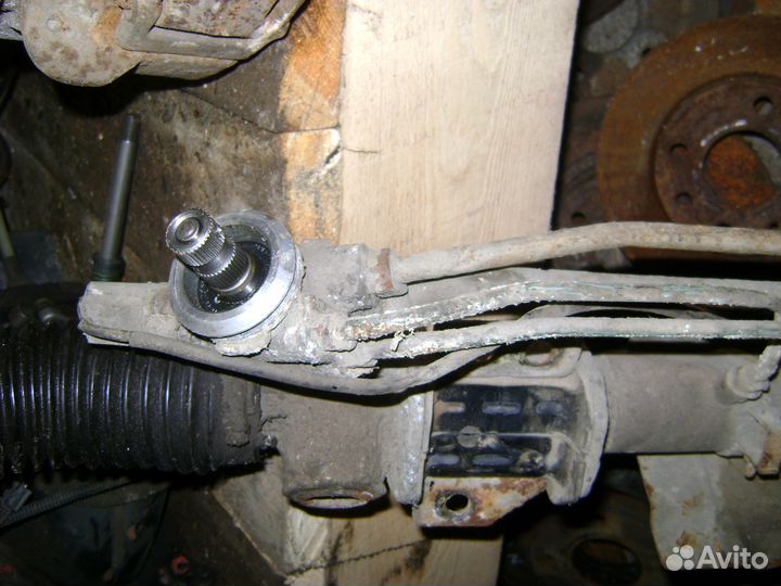 Рулевая рейка Мазда 626 гд Mazda 626 GD 89 год