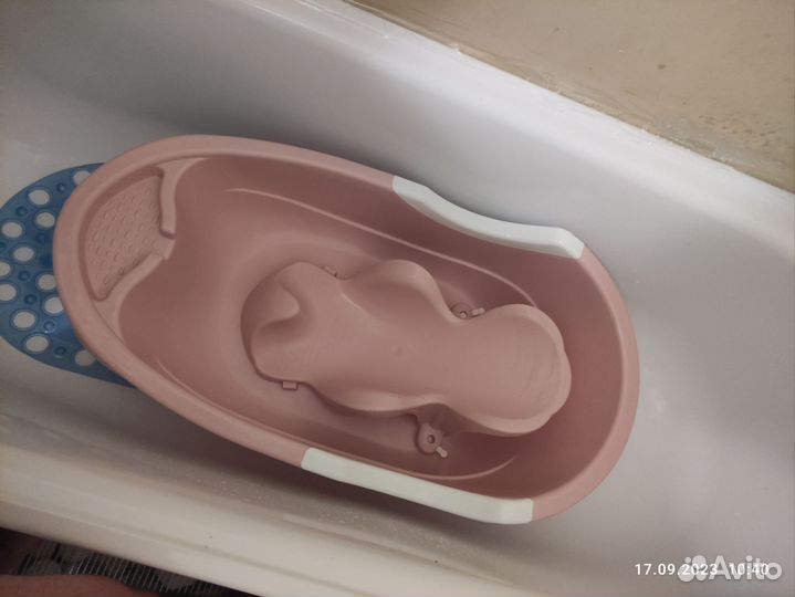 Ванночка для купания с горкой