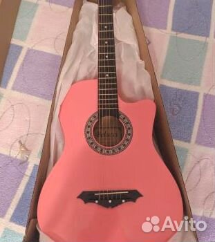 Гитара розовая