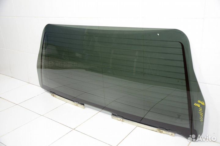 Стекло крышки багажника (с обогревом) Toyota
