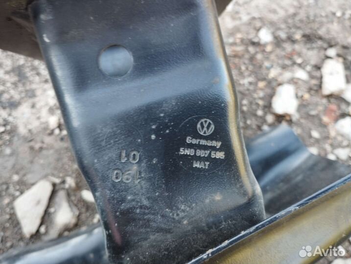 Усилитель бампера заднего Tiguan