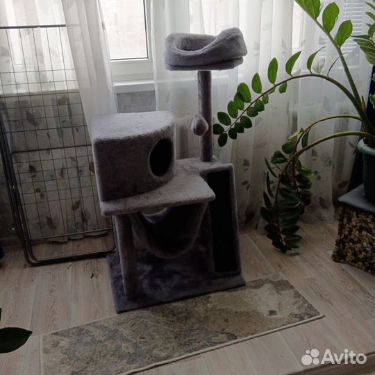 Домик для кошки с когтеточкой бу