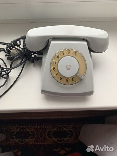 Старый телефон