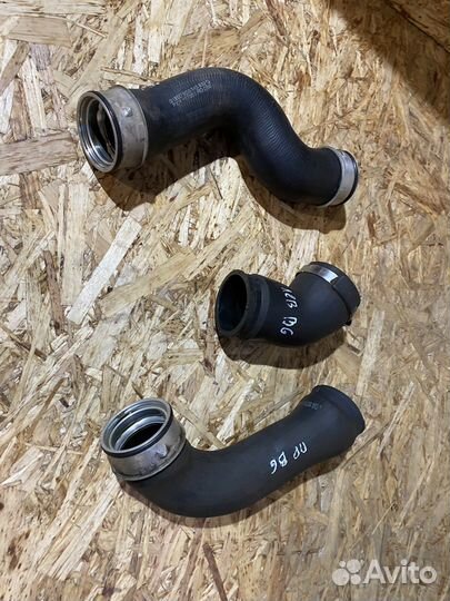 Патрубок интеркулера VW Passat B6 CC