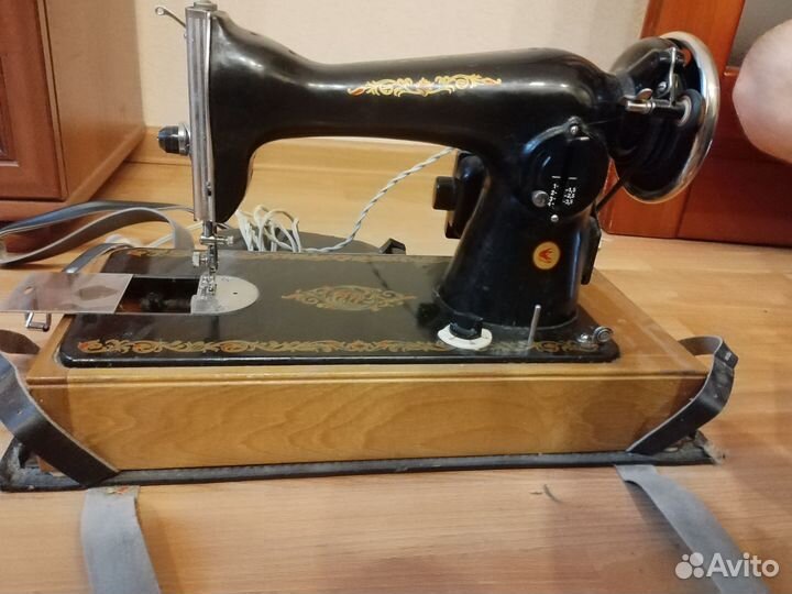 Швейная машина Подольск с электроприводом мш-2у