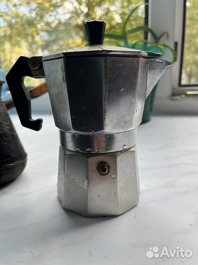 Гейзерная кофеварка