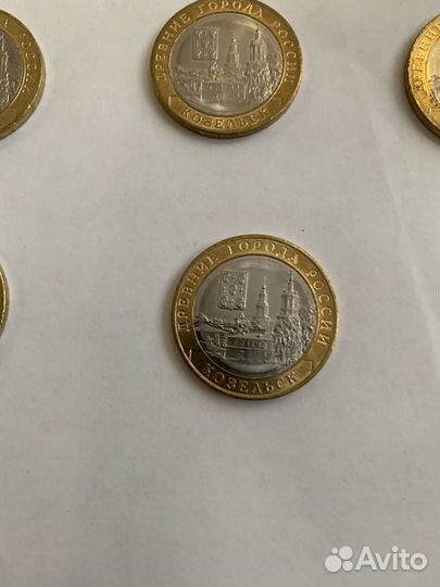 Монеты биметалл 10 и врачи борцы с ковид 25