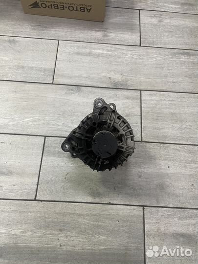 Генератор 140А Фольксваген Гольф 6