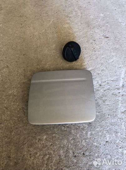 Лючок бензобака Nissan Almera n15