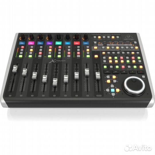 DJ-контроллер Behringer X-touch