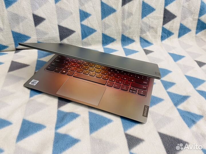 Ноутбук Lenovo Core i7