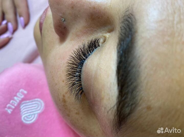 Наращивание ресниц, маникюр, педикюр