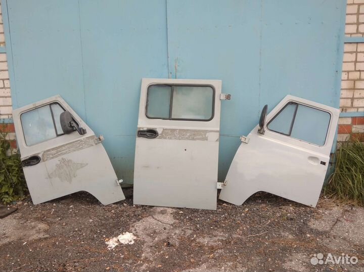 Двери на УАЗ буханку