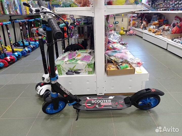 Городской самокат с дисковым тормозом