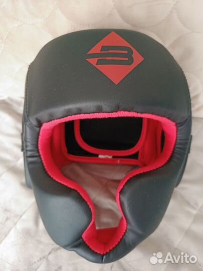 Защитный шлем, перчатки, защита