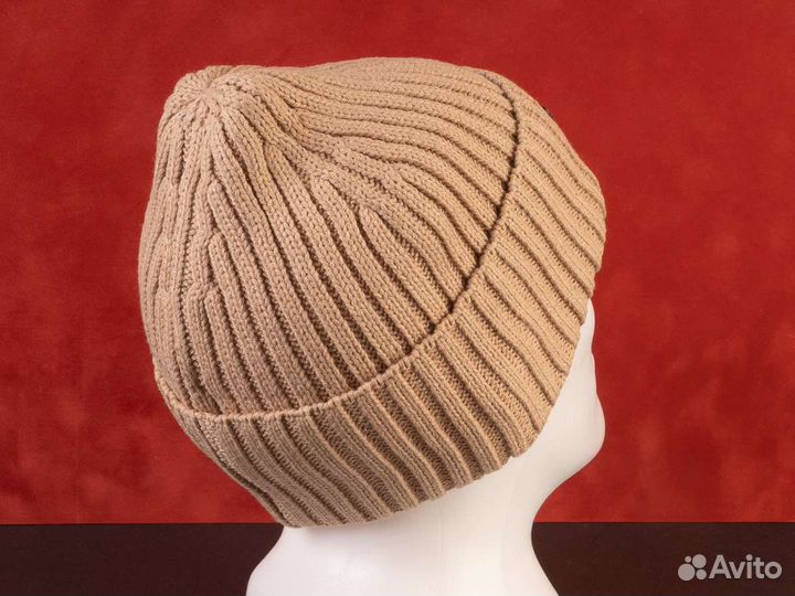 Зимняя мужская шапка