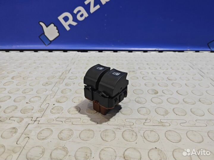 Кнопка стеклоподъемника Renault Arkana