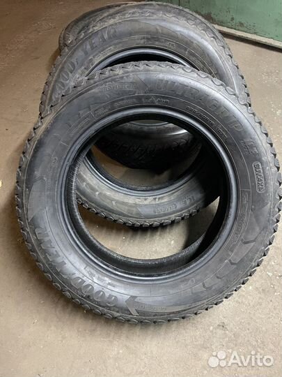 Goodyear UltraGrip Ice Arctic SUV 235/60 R18 и 255/55 R18 109T