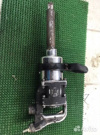 Гайковерт пневматический ударный