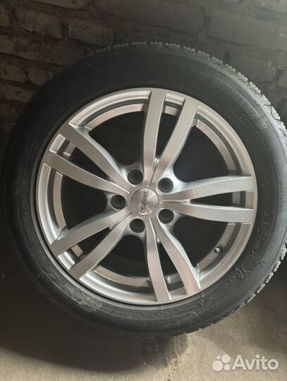 Колеса зимние 215/55 R17 комплект