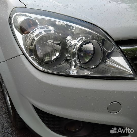 Opel Astra 1.8 МТ, 2011, 114 000 км