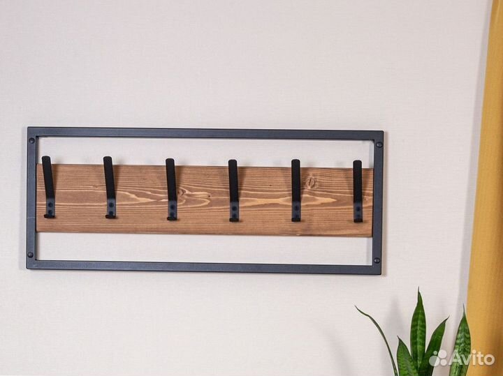 Вешалка настенная в прихожую