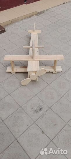 Деревянный самолёт