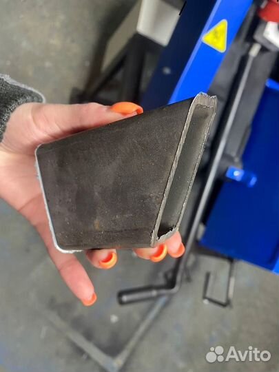 Маятниковый отрезной станок (со станиной)