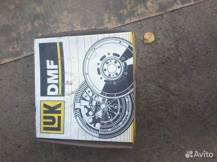 Двухмассовый маховик Фольксваген т5 2010г/в