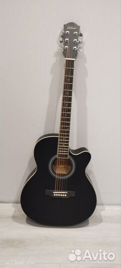 Акустическая гитара