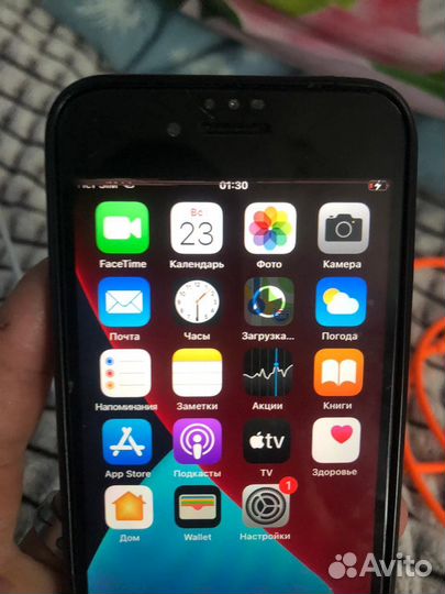 Телефон iPhone 8 64 gb