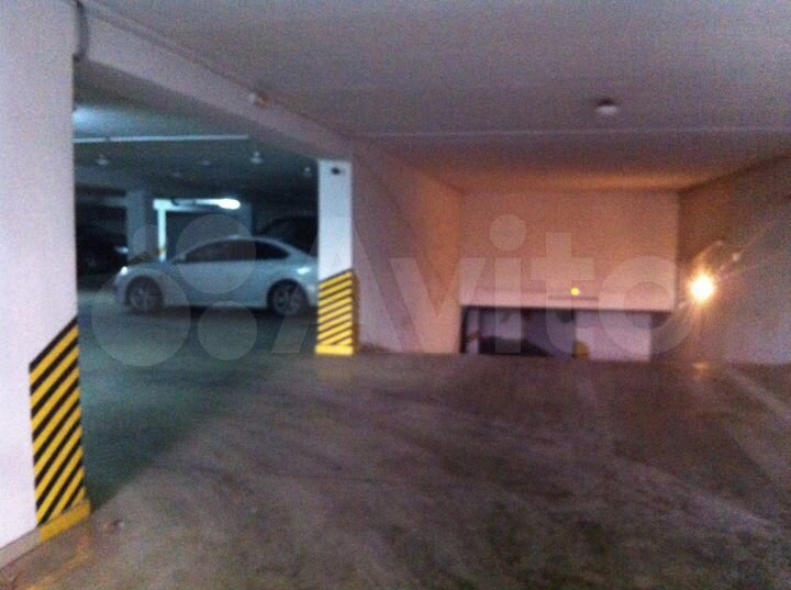 Машиноместо, 18 м²