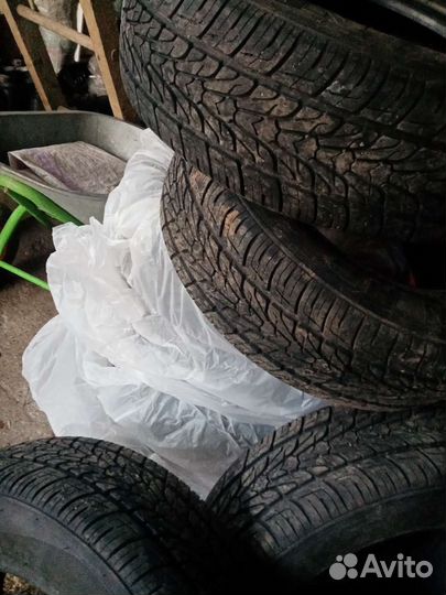 Kumho 722 215/65 R32