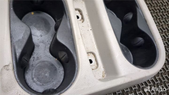 Консоль салона Chrysler Pacifica, 2017