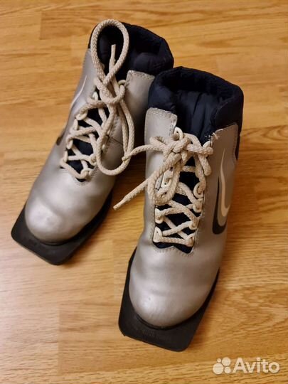 Лыжные ботинки р. 35 Jdrive