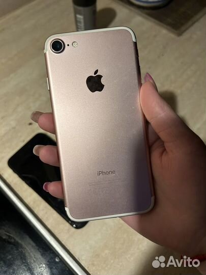 iPhone 7, 32 ГБ