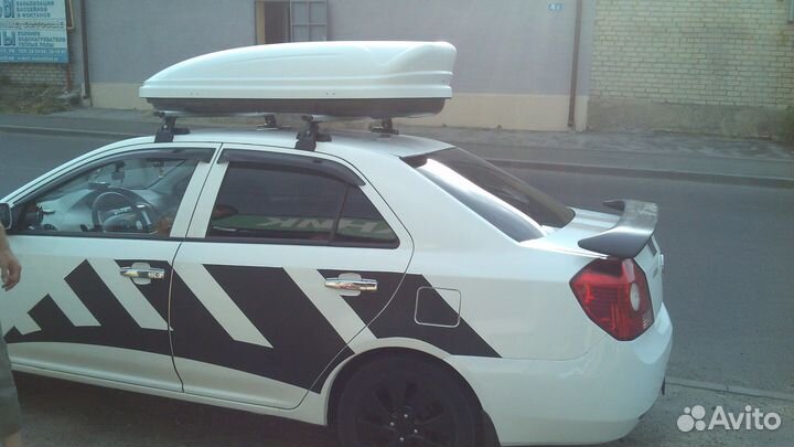 Аэродинамический багажник на крышу