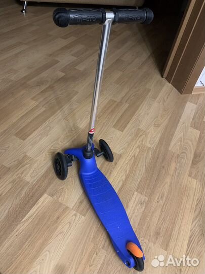Трехколесный самокат Micro Mini синий