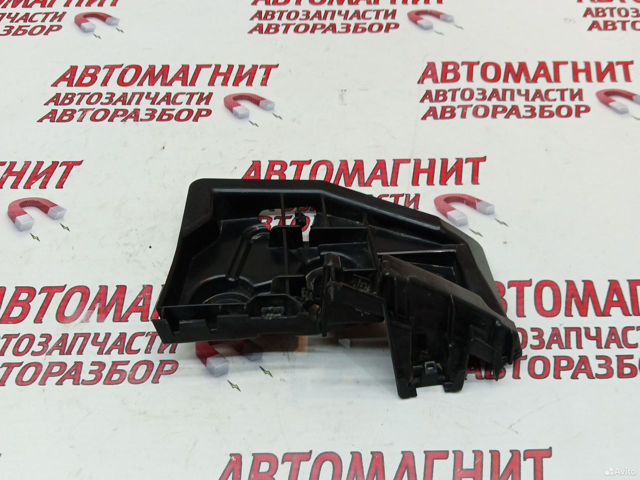 Кронштейн заднего бампера левый Тигуан 2