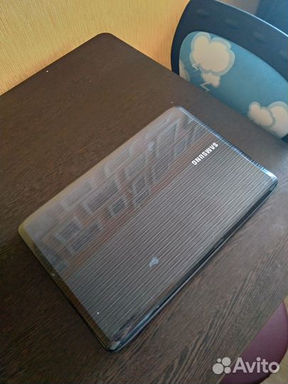 Ноутбук Samsung R525