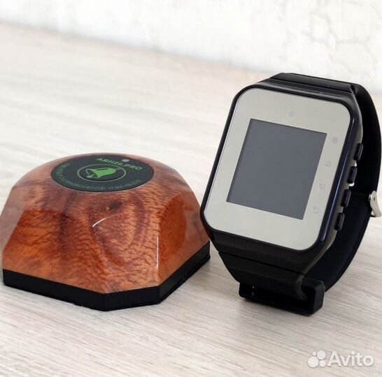 Кнопка вызова официанта с часами-пейджером