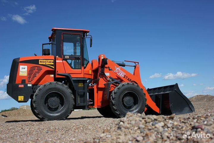 Стекло кузовное левое экскаватор-погрузчик Redstar