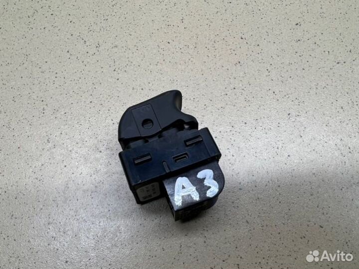 Кнопка стеклоподъемника Audi A3 8V czca 2014