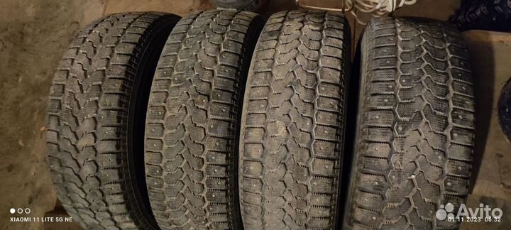 Yokohama Ice Guard F700Z 215/65 R16 98Q